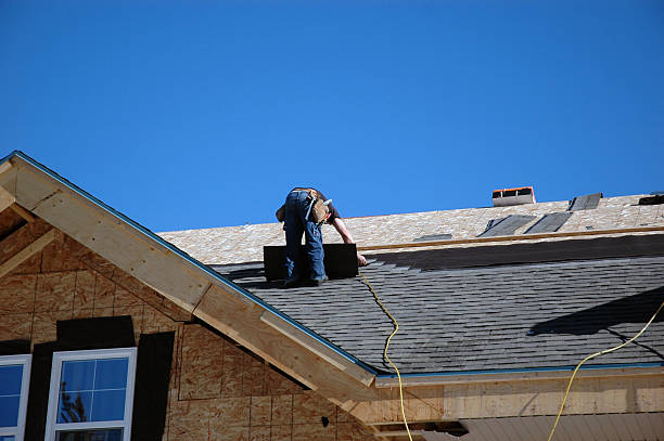 Best Roof Gutter Cleaning  in Commerce, GA